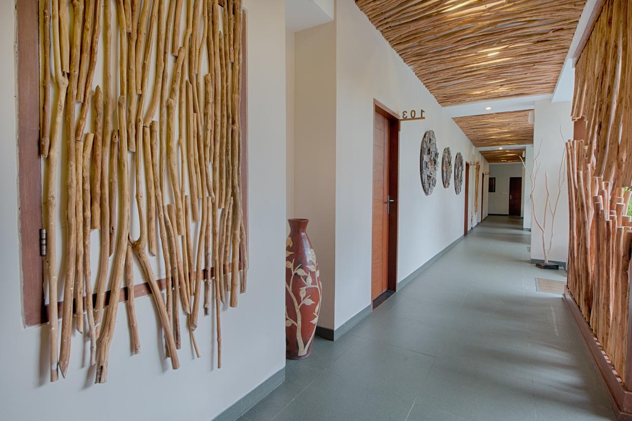 Natya Hotel Джили Трауанган Екстериор снимка