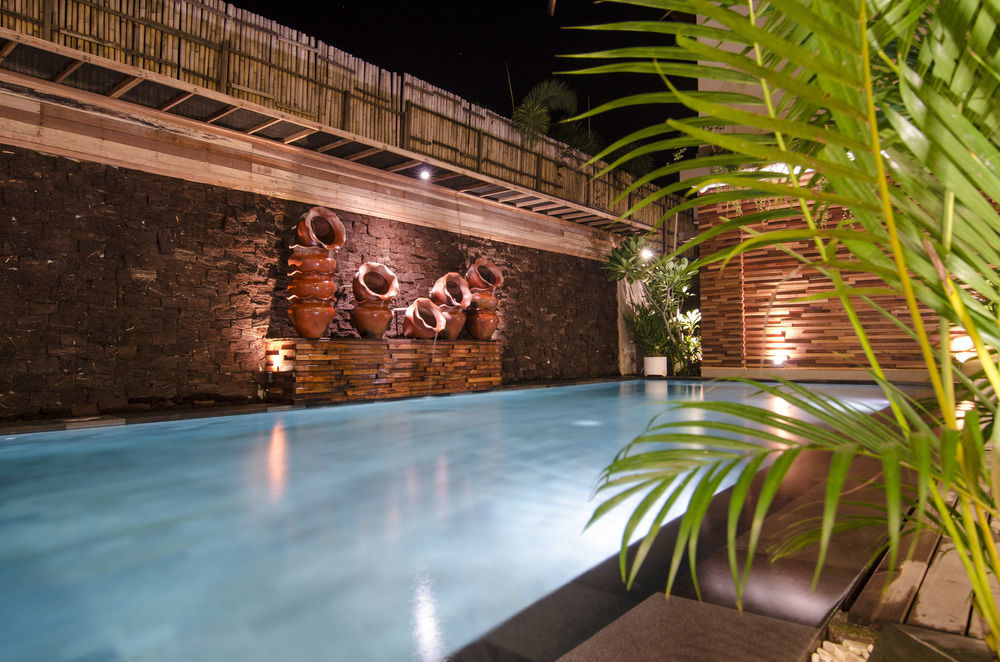 Natya Hotel Джили Трауанган Екстериор снимка